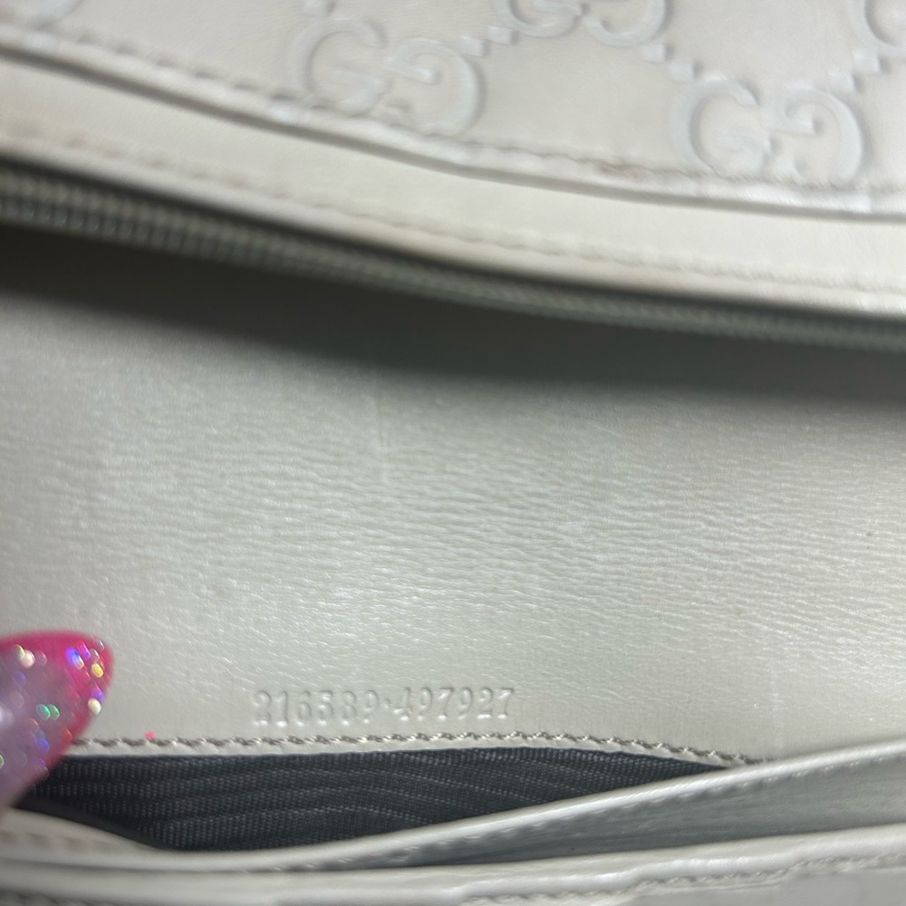 Gucci Beige GG Embossed Card Holder - Picture 4 of 5